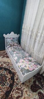 روتختی شکوفه صورتی بهاری زمینه طوسی