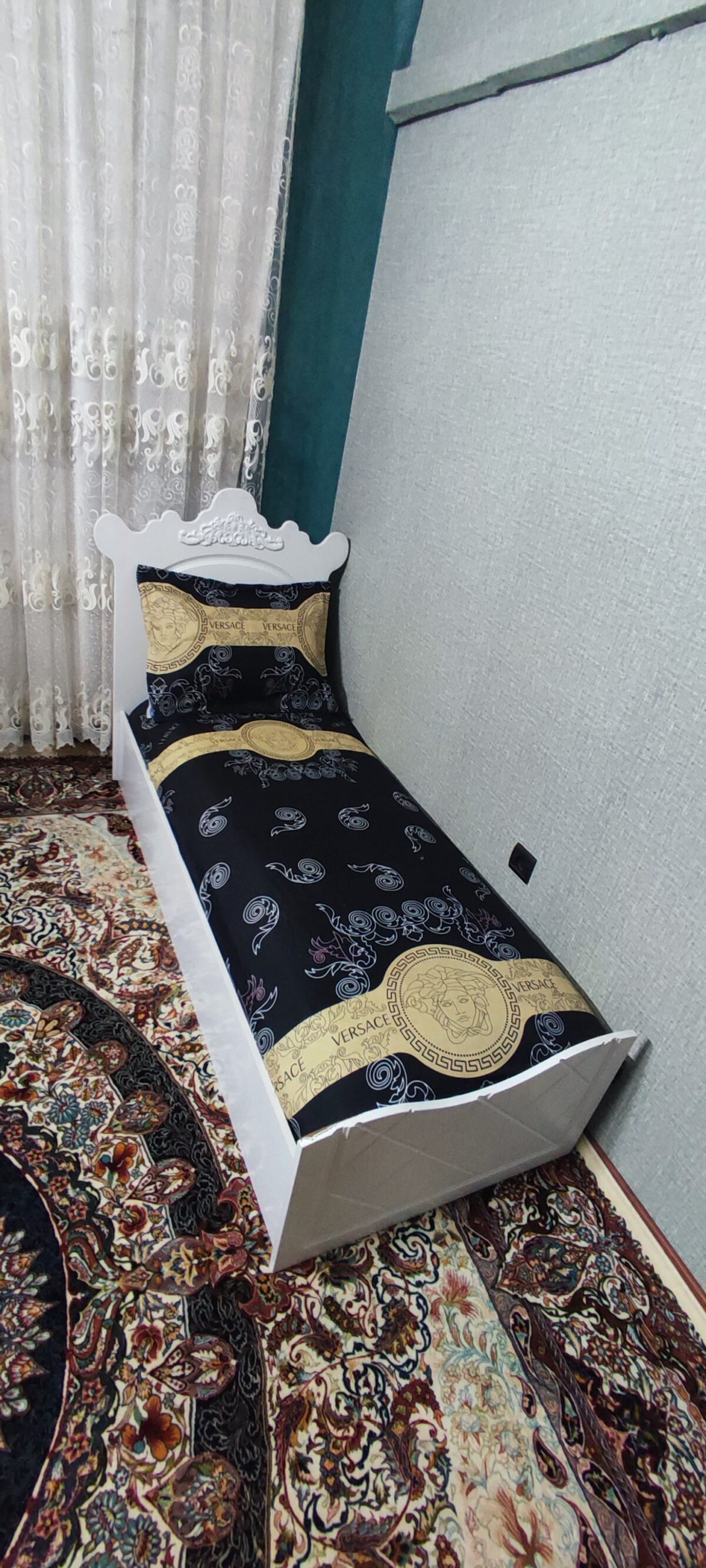 روتختی یکنفره طرح ورساچ مشکی کرم - Image 4