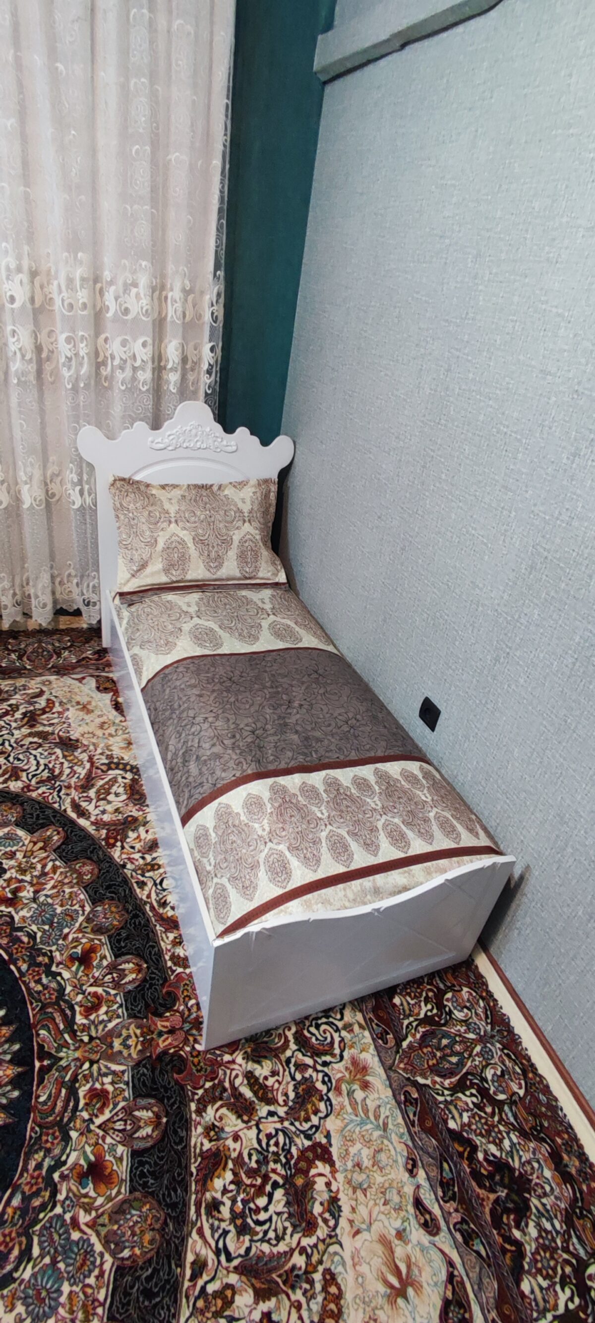 روتختی یکنفره زمینه کرم گل قهوه ای - Image 1